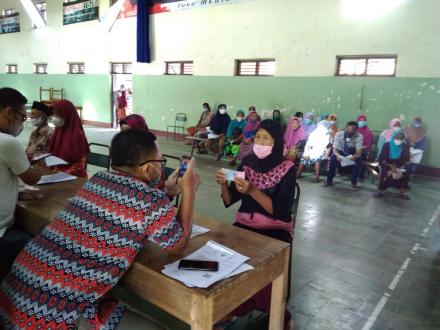 PENYALURAN BPNT LEWAT POS YANG KE 2 DI DESA MALASAN